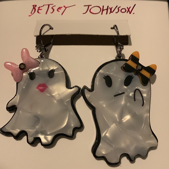 ‼️ LAST PAIR Betsey Johnson Mismatch Ghost Drop Earrings - Picture 3 of 12
